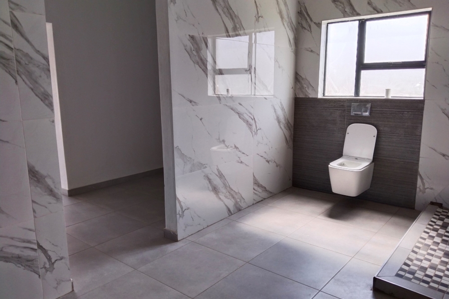 7 Bedroom Property for Sale in Gateway Manor North West